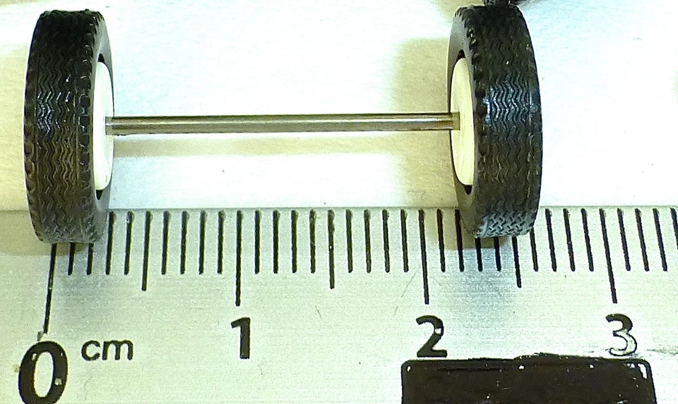 LKW Räder Achsen 100 Stück ca 26mm breit H0 1:87 tuning Albedo Herpa R351 LL2 å - Bild 2 von 3