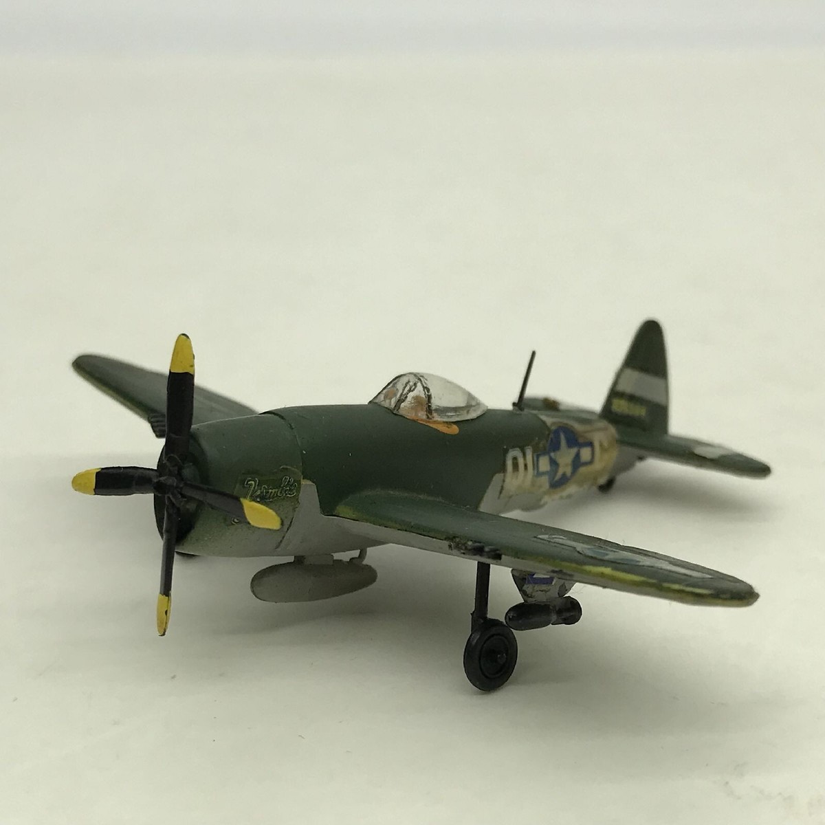 再値下TOMY　BACHMANN　Mini-Planes①計42体プラスカタログ Bachmann Tomy Mini Planes P-47 D Thunderbolt 1/160 Scale