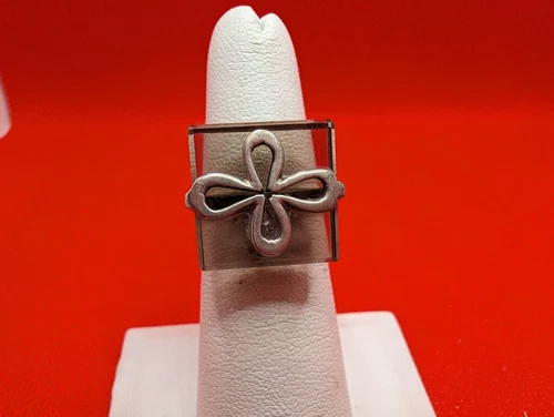 Vintage Lucite & Silver Ring Size 5.5