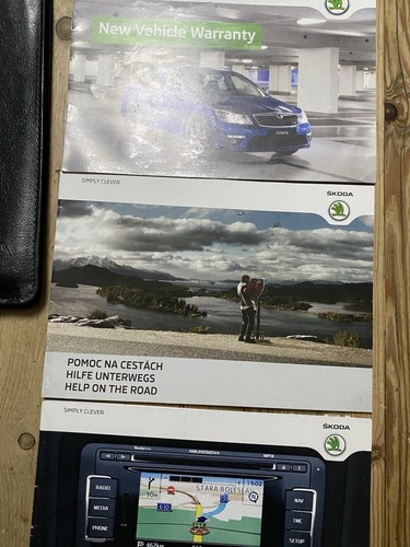 09-13 SKODA YETI OWNERS HANDBOOK MANUAL + NAVI & WALLET Print 2011 Ref17660 - Picture 15 of 20