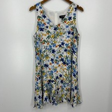 Karen Kane Dress Women's Size M White Floral Knee Length A-Line Viscose