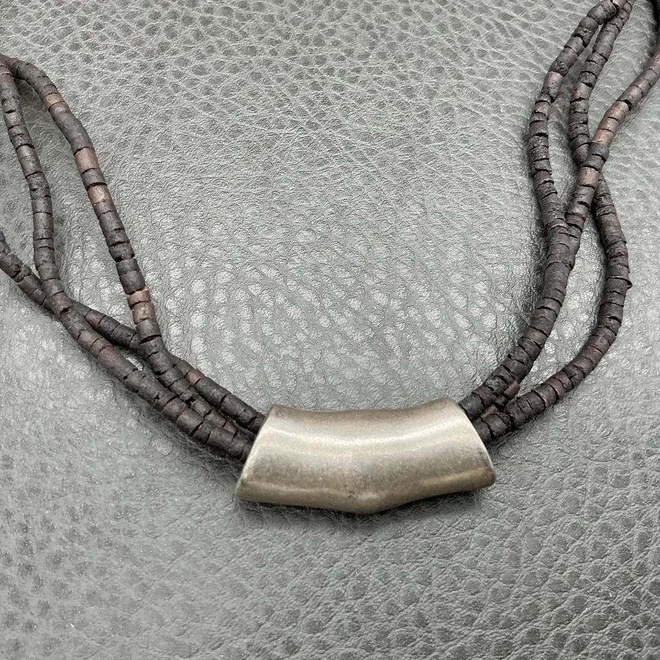 Collar Coldwater Creek Cuentas Heishi Marrón Multi Hilo Tono Plata Focal Boho Foto 2 de 4