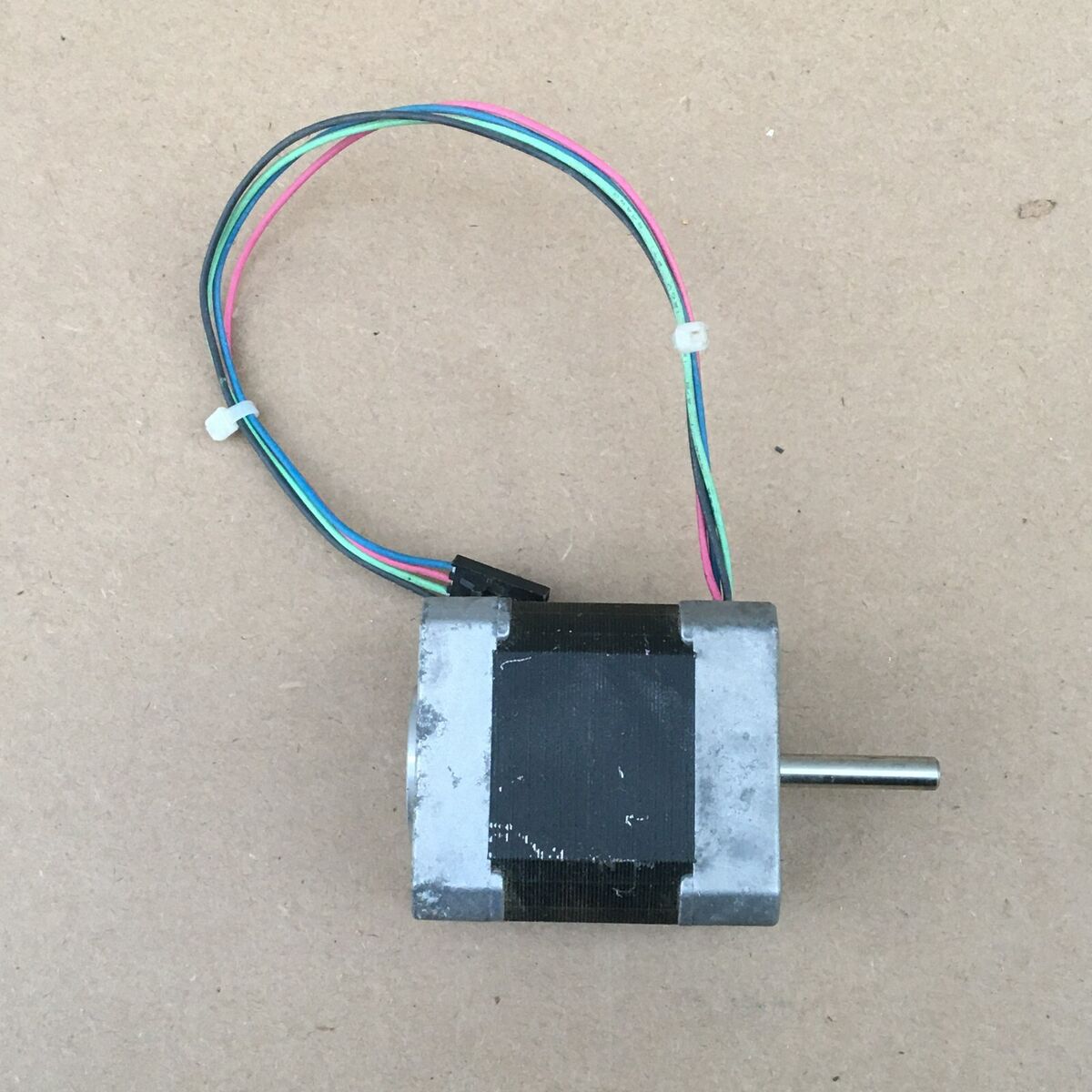 ORIENTAL MOTOR VEXTA STEPPING MOTOR 2-PHASE 1.8 / Step C7355 ORIENTAL MOTOR VEXTA STEPPING MOTOR 2-PHASE 1.8 / Step C7355