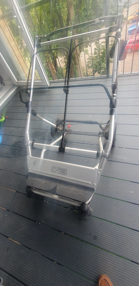 Mountain Buggy Duet Double Pram Pushchair (One Wheel needs TUBE) Pick Up  ONLY. - Image 3 of 3