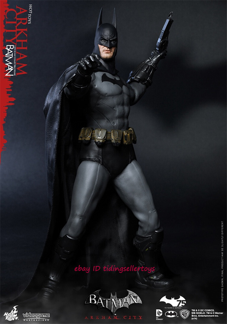 HOTTOYS Batman: Arkham City 1/6 Batman Action Figure
