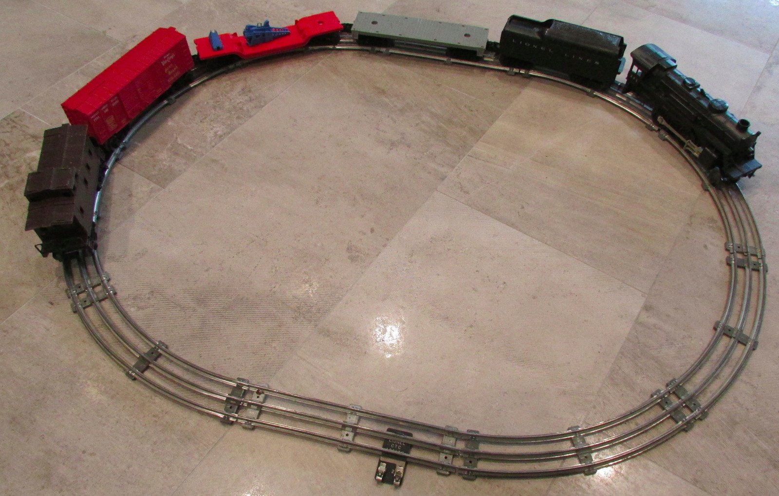 lionel caterpillar train set