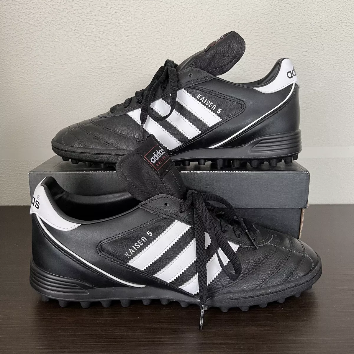 cola Caracterizar General NEW Adidas Kaiser 5 Football Turf Shoes Boots Black White 677357 Mens Size  US 10 | eBay