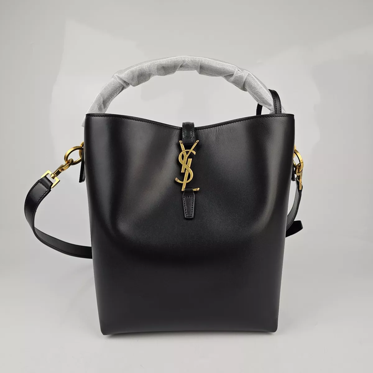 Saint Laurent Le 37 Leather Bucket Bag in Black