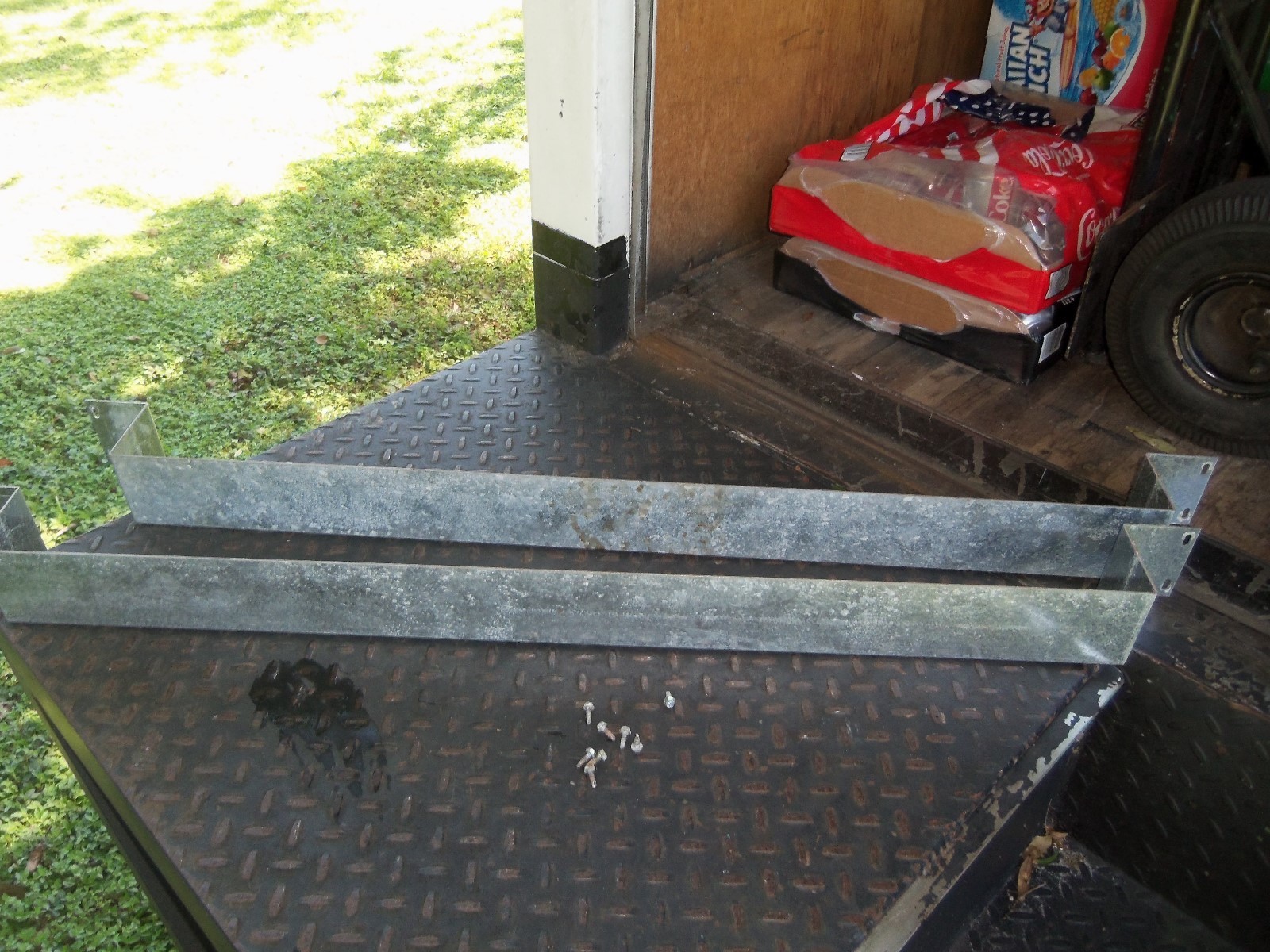 Picture 5 of 8