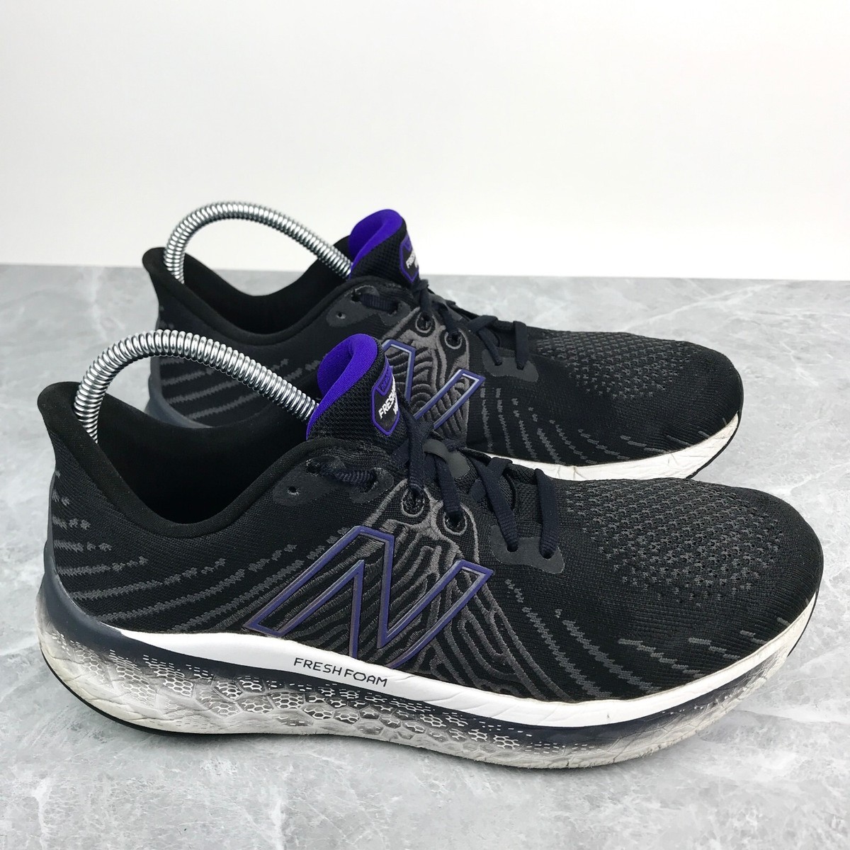 Size 11 New Balance Fresh Foam X Vongo v5 Black Deep Violet for