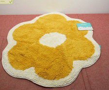 Pillowfort Flower Kids' 24" Bath Rug 