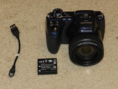 Kodak PIXPRO AZ528 16.0MP Digital Camera 52x Optical Zoom EXCELLENT COND.