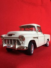 ERTL 1/18 1955 Chevrolet Cameo Pickup Truck 27401