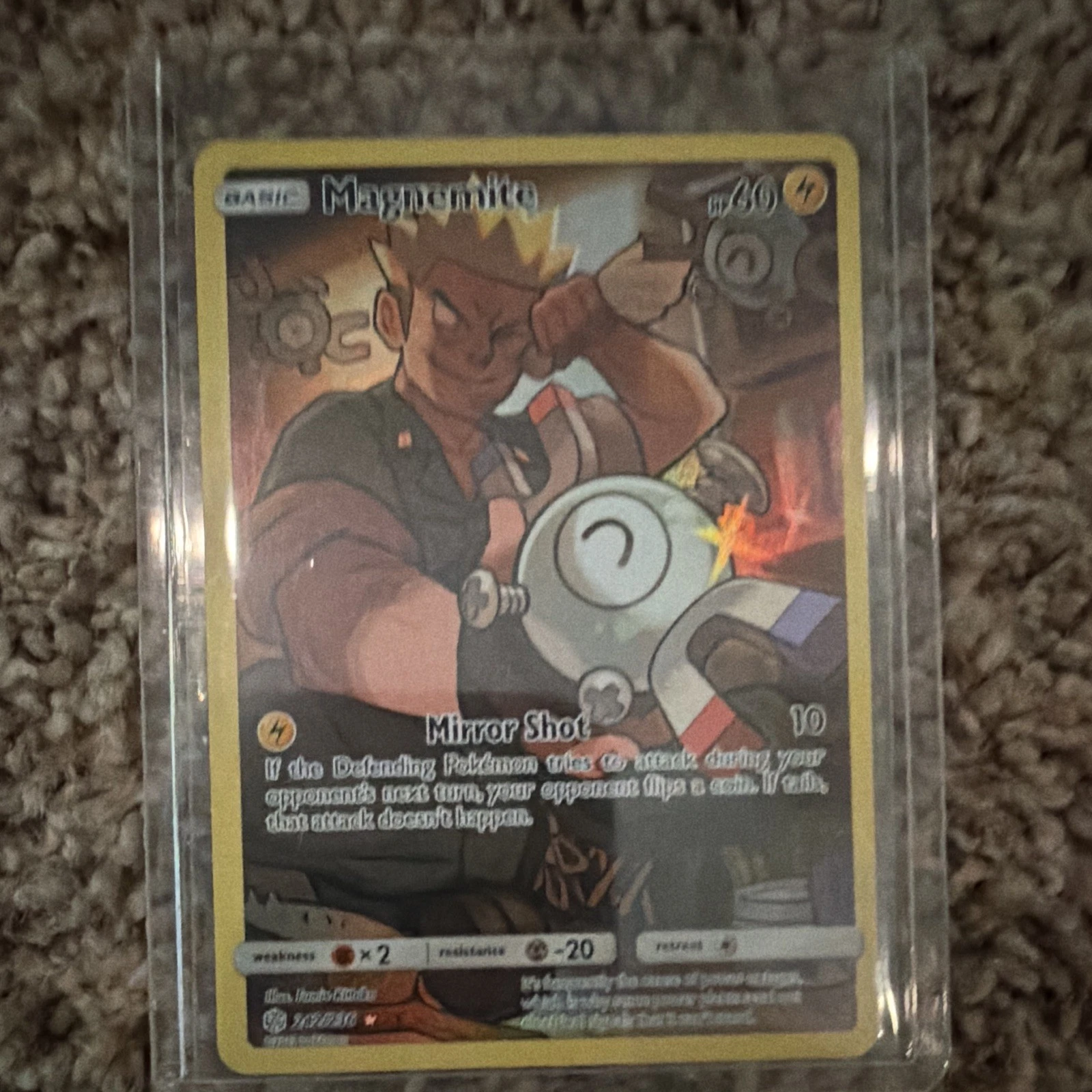 Pokemon TCG Magnemite 242/236 SM-Cosmic Eclipse Secret Rare Holo English