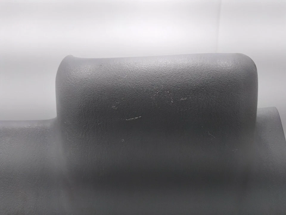 Refuerzo de rodilla Chrysler Town & Country 1996-2000 usado OEM 4678743 Foto 4 de 4