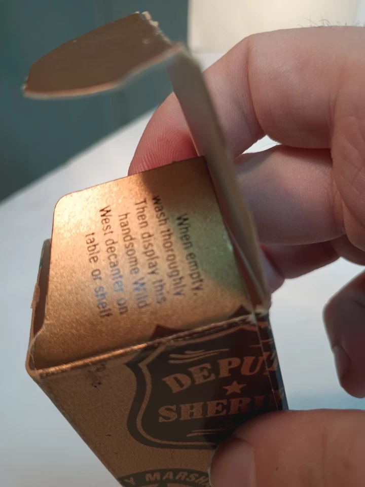 Avon Wild West Country After Shave 1,5 FL oz US Marshall difícil de saber si está lleno. Foto 3 de 4