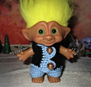 chaleco para muñeca a crochet