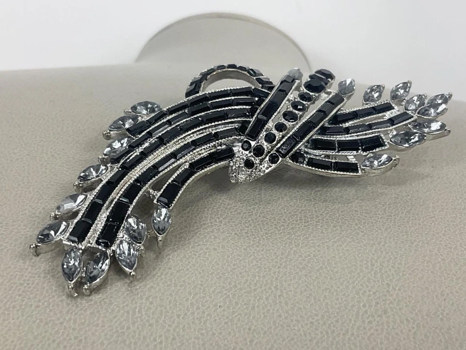 Robert Rose Black & Silver Brooch - Image 4 of 4