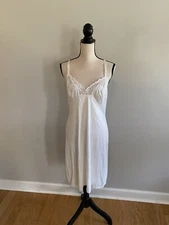 Vintage Val Mode 50’s Full Slip Cream Lace Nightgown Lingerie Women’s Size 36