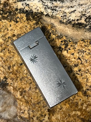 Vintage Scripto Japan Gas Butane Lighter For Parts Or Repair.