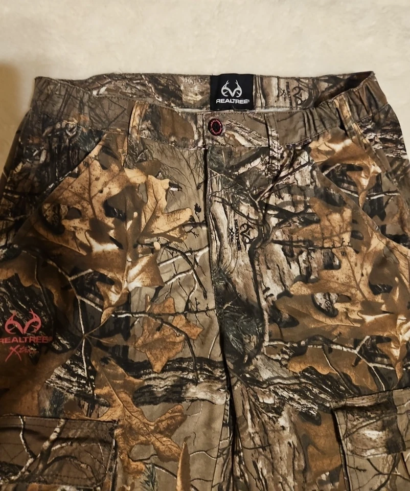 Pantalones cargo Realtree para mujer otoño caza camuflaje bota abierta dobladillos corbata talla pequeña Foto 2 de 4