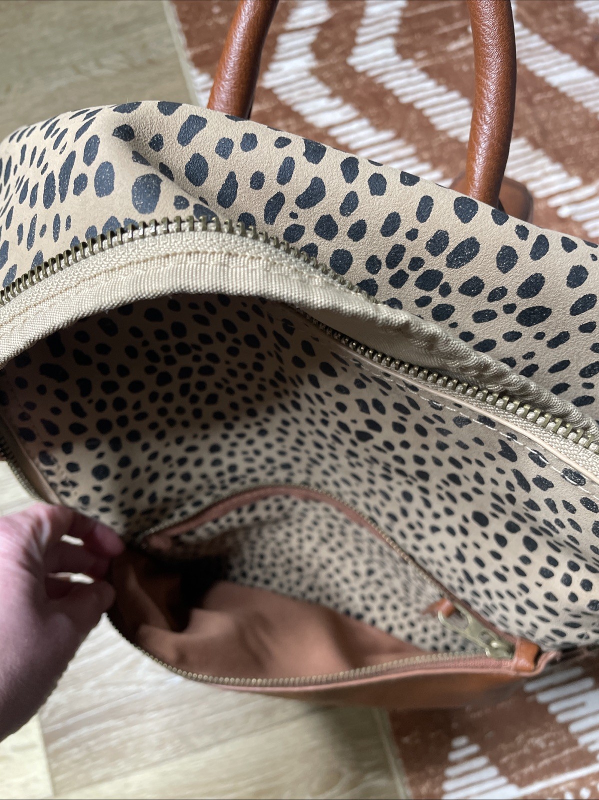 Universal Threads Leopard Cheetah Print Canvas Ba… - image 6