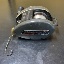 Vintage Shakespeare 8100 The Boss Fishing Reel