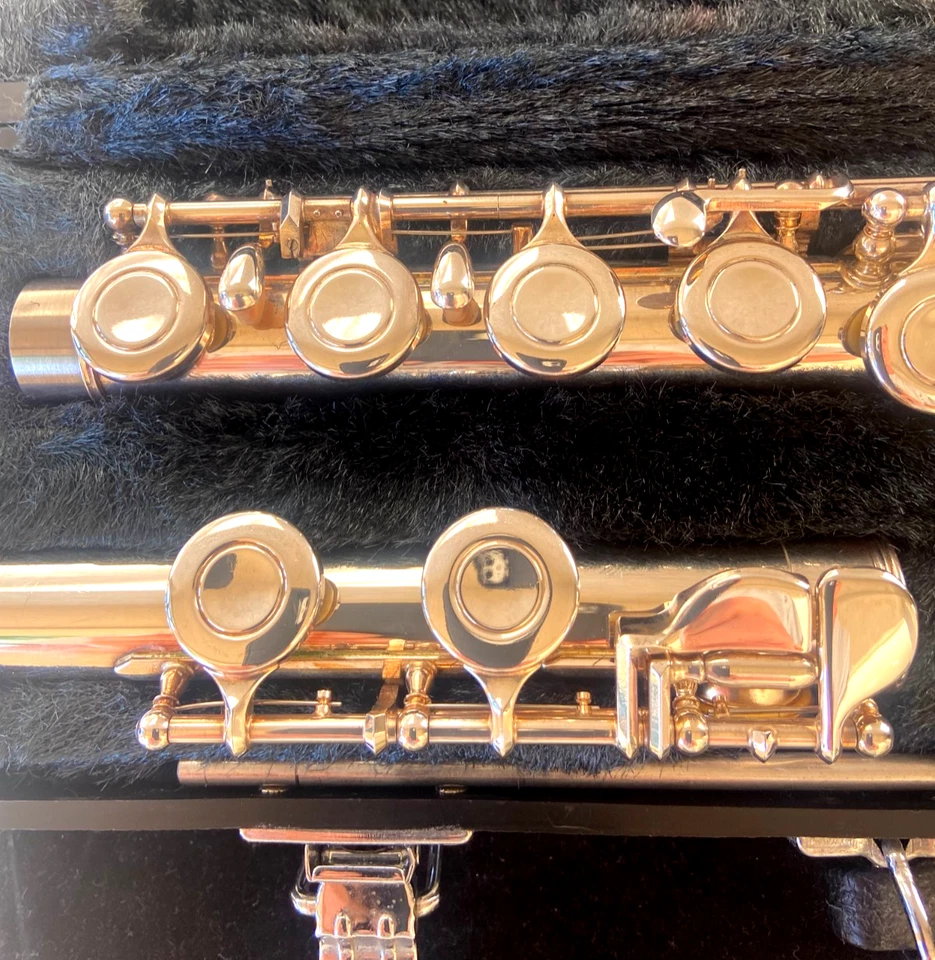 YAMAHA YFL 225S OVERHAULED FLUTE OFFSET G, C FOOT VIDEO DEMO - Image 2 of 4
