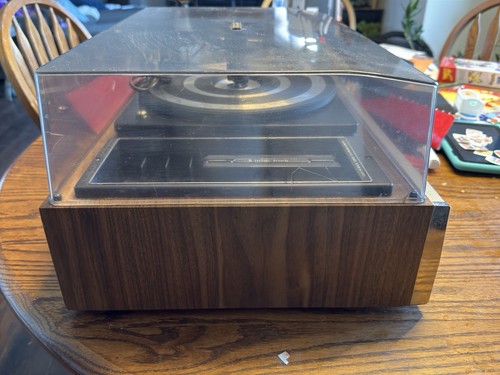 Vintage Lloyd's AM FM 8 Track and Record Player Powers On! - Picture 4 of 10