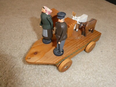 Unique Vintage Wood GDR Germany Mechanical Folk Art Pull Toy 8'' Long