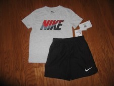Nike 2 Piece T-Shirt  Shorts Outfit Set Boys Size 5/ 6 NWT