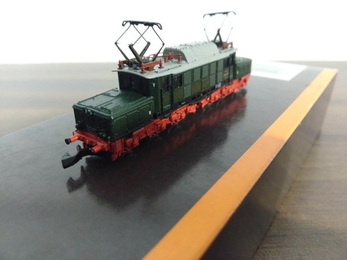 Märklin Spur Z 8812 E-Lokomotive BR 254 153-0       top          OVP | Zustand: Gebraucht