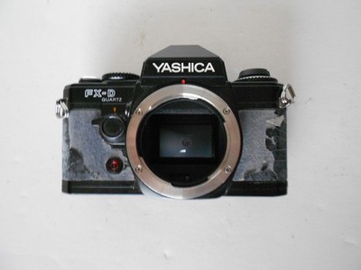 Yashica FX-D Quartz 35mm SLR camera body ''as is'' for PARTS/REPAIR