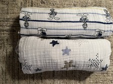 Disney Baby Mickey Mouse  white/stats Aden  Anais Muslin Swaddle Blankets