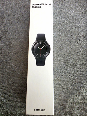 Samsung Galaxy Watch4 Classic 46 mm Smartwatch schwarz, Silikonarmband, Android