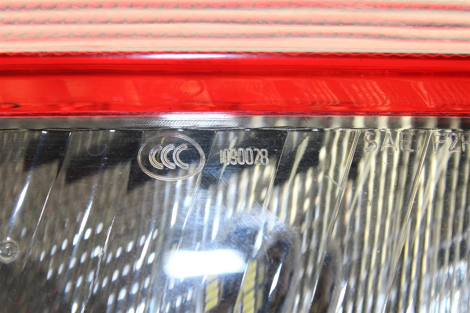 2013 Maserati GranTurismo Rear Right Inner Trunk Tail Light Lamp 285757 08-13