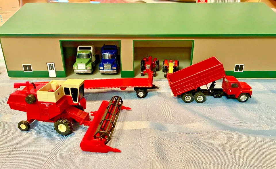 DCP International Custom Built Grain Harvest - Combine & Trailer - Farm 1/64 - Image 3 of 4