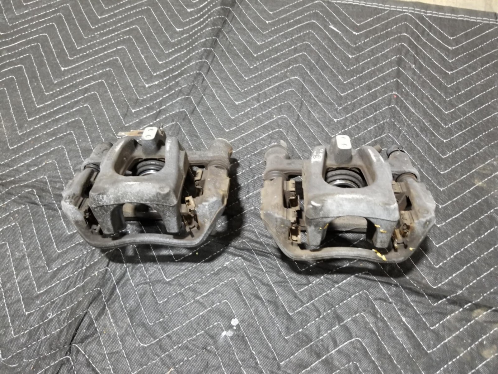 2014 Maserati Ghibli Rear Caliper Pair Left Right Base #116