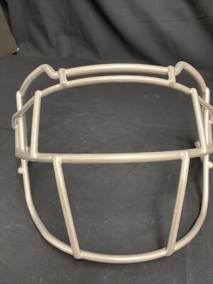 Schutt VENGEANCE Titanium VTEGOP TRAD. Adult Ftball Face Mask In Metallic Silver