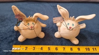 VINTAGE EASTER RESIN MALE/FEMALE STATUE, COLLECTIBLE, HELLO SIGN, SPRING, FLOWER