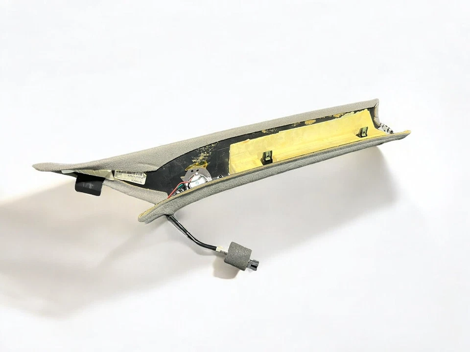 Cadillac Deville 2000-2005 delantero izquierdo un pilar gris peltre 25717523 OEM Foto 3 de 4