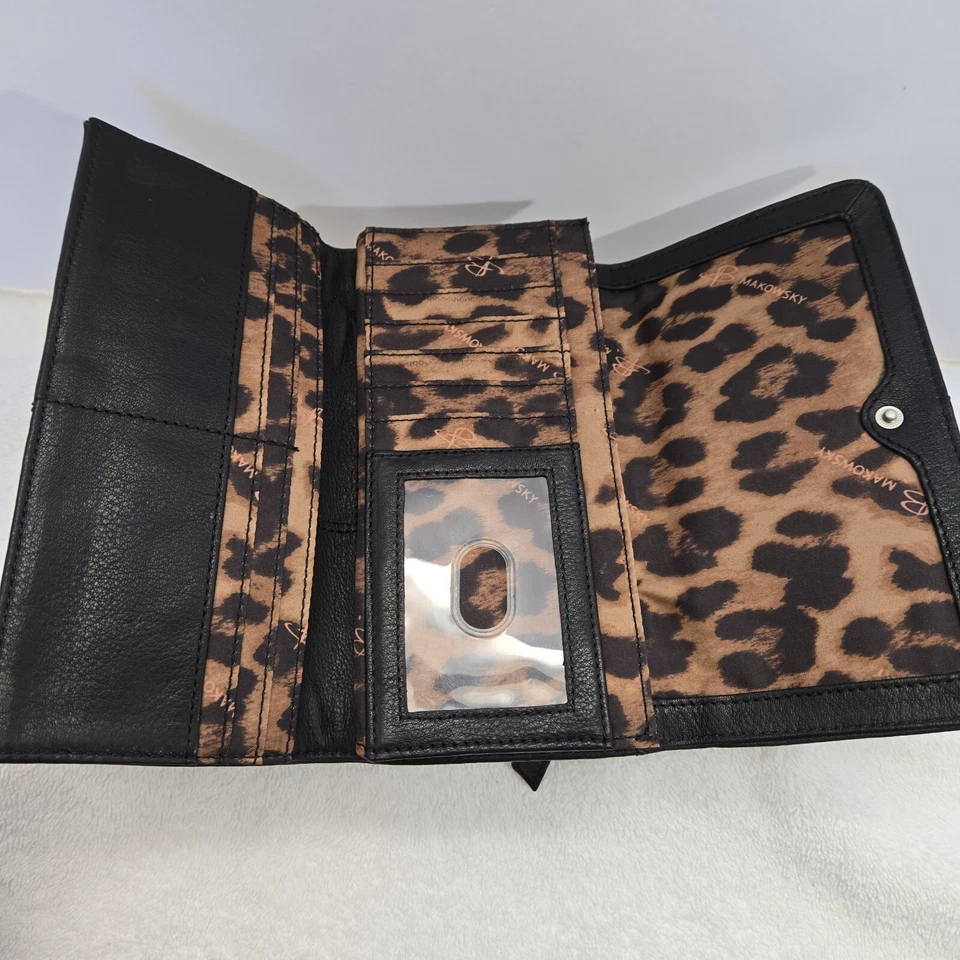 Cartera de cuero negra B Makowsky para mujer interior de leopardo cremalleras exteriores e interiores Foto 3 de 4