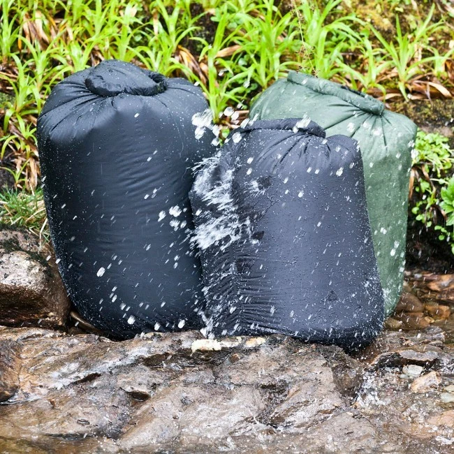 Sec Sac Pochette 140l Noir / Olive 100%Imperméable Camping Sac à Dos - Photo 1/1