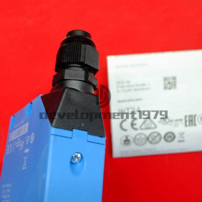 ONE New   WT34-V220 Photoelectric Sensor #W8