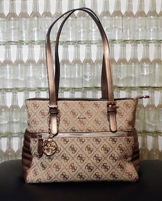 Guess Handtasche / City Bag / Monogramm Tasche / Fashion / Designer