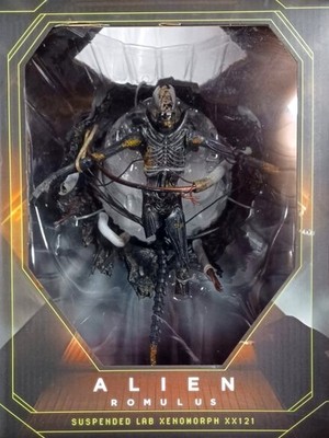 ALIEN - ROMULUS Suspended Lab Xenomorph XX121 - 18 cm (NECA)