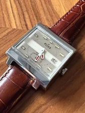 RARE VINTAGE ELVES French Mechanical WATCH Antichoc 1970's New Old Stock  785