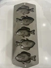 VINTAGE LODGE USA CAST IRON FISH MOLD CORNBREAD 5PP2 MUFFIN PAN USA