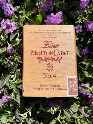 Zino Mouton Cadet No. 4 Empty Wood Cigar Box Davidoff Honduras Vintage