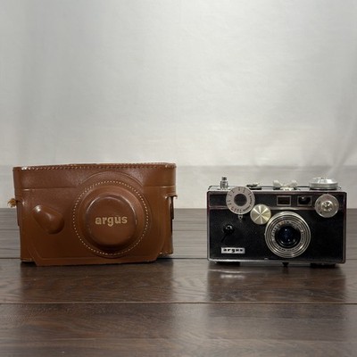 Vintage Argus C-3 35mm Film Camera 50mm Coated Cintar Lens f/3.5